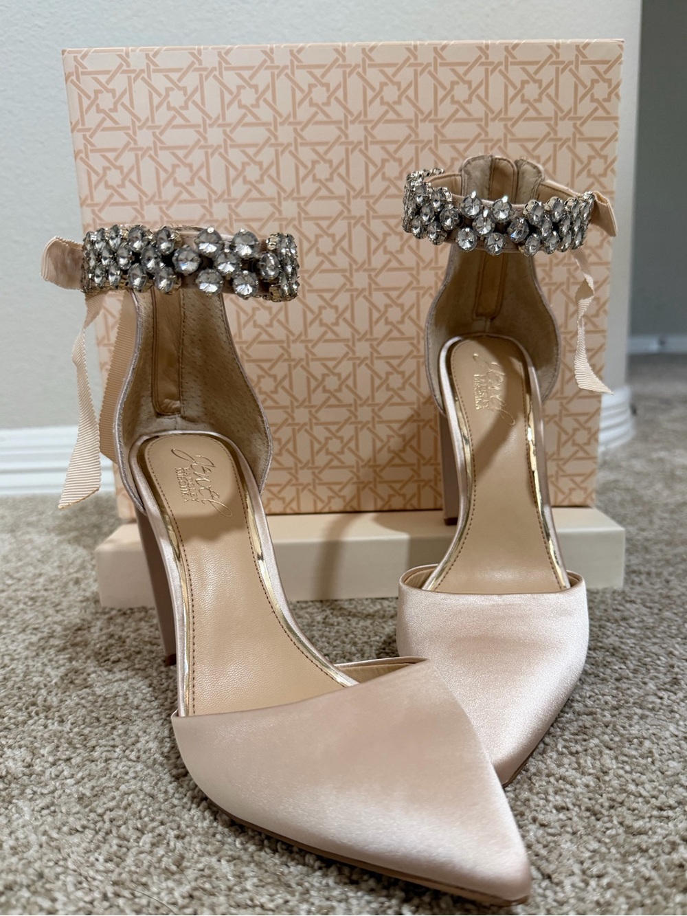 Jewel Badgley Mischka Satin Bow Pointed-Toe Pumps - Champagne Blush Pink